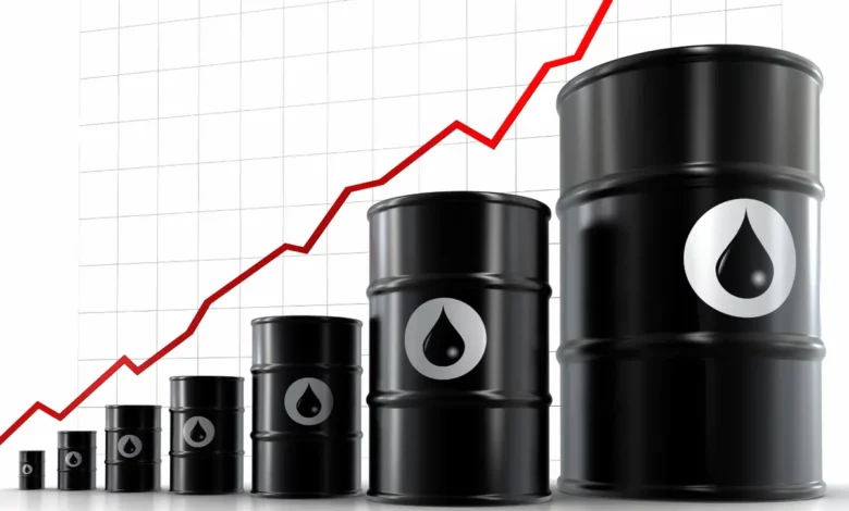 ارتفاع سعر النفط الخام والسعودية تخفض سعر النفط الخام لآسيا في فبراير